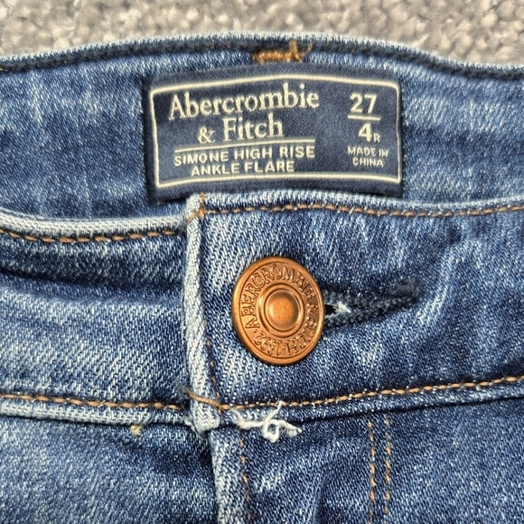 Abercrombie & Fitch Simone High Rise Ankle Flare Jeans Raw Hem Cropped - Picture 8 of 10